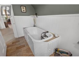 774 HELLMUTH AVENUE - 18