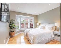54 GRASMERE CRESCENT - 28
