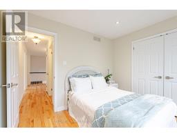 54 GRASMERE CRESCENT - 32