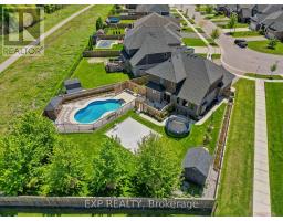 26 CAROLINA CRESCENT - 47