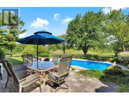 62 GARDENVALE CRESCENT - 44