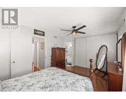 25 - 9 AILSA PLACE - 32