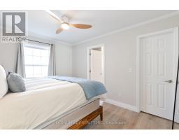 16 LINDSAY DRIVE - 20