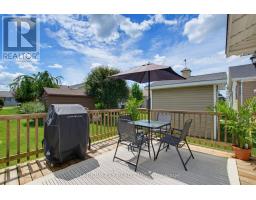 16 LINDSAY DRIVE - 30