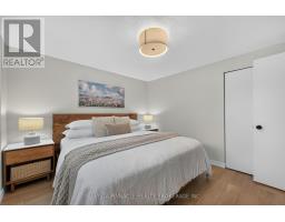 28 EDGEMERE CRESCENT - 25