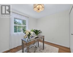 28 EDGEMERE CRESCENT - 28