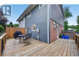 28 EDGEMERE CRESCENT - 36