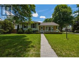 52 MAXWELL CRESCENT - 1