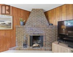 52 MAXWELL CRESCENT - 31