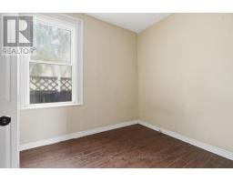 15 CARLTON AVENUE - 19