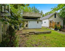 15 CARLTON AVENUE - 26