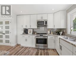 653 VISCOUNT ROAD - 12