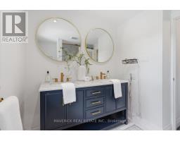 653 VISCOUNT ROAD - 26