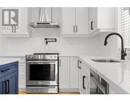 1346 BUSH HILL LINK - 10