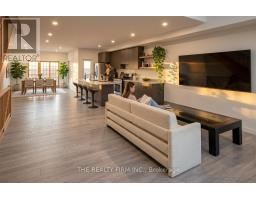 1236 SOUTHDALE ROAD E - 3
