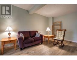 24 - 25 ERICA CRESCENT - 11