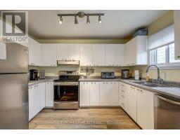 24 - 25 ERICA CRESCENT - 15