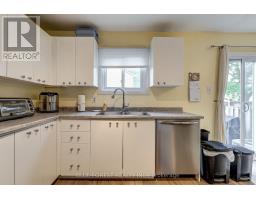 24 - 25 ERICA CRESCENT - 17