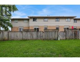 24 - 25 ERICA CRESCENT - 37