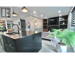 890 VISCOUNT ROAD - 10