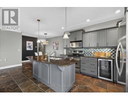 908 - 250 PALL MALL STREET - 20