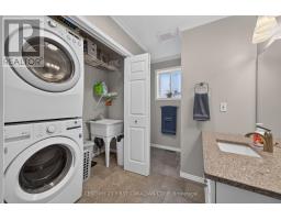 237 PARKVIEW DRIVE E - 15