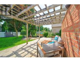 237 PARKVIEW DRIVE E - 33