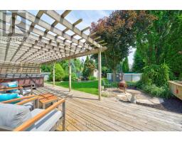 237 PARKVIEW DRIVE E - 36