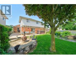 237 PARKVIEW DRIVE E - 39