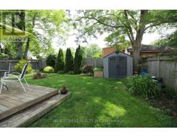 2008 OLIVE STREET - 11
