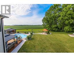12 GROGAST COURT - 24