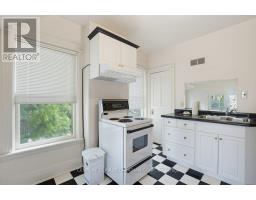 243 TECUMSEH AVENUE E - 25