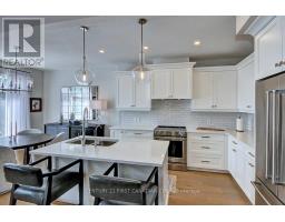 420 OLD WONDERLAND ROAD - 11