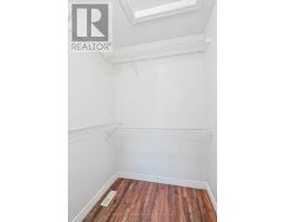 754 HEDGEROW PLACE - 34