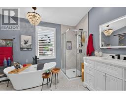 621 LANSDOWNE AVENUE - 23