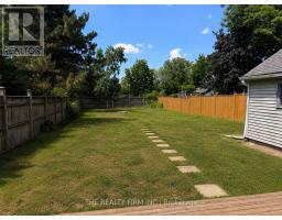 1626 LEONARD STREET - 18