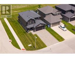 150 GILMOUR DRIVE - 7