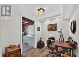 6 - 20 WINDEMERE PLACE - 34