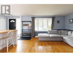 2 SURREY CRESCENT - 3