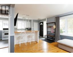 2 SURREY CRESCENT - 6