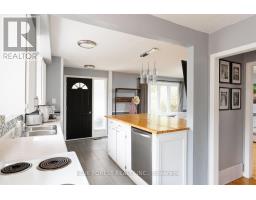 2 SURREY CRESCENT - 9