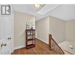 495 JEFFREYBROOK CLOSE - 22
