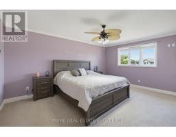 3 WATSON CRESCENT - 17
