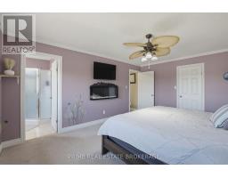 3 WATSON CRESCENT - 19