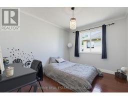 3 WATSON CRESCENT - 23