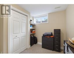 3 WATSON CRESCENT - 31