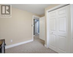 3 WATSON CRESCENT - 32
