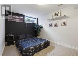 3 WATSON CRESCENT - 33