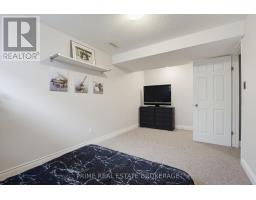 3 WATSON CRESCENT - 34