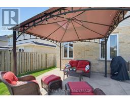 3 WATSON CRESCENT - 39